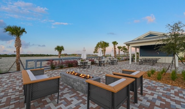The Tides at Waterside community firepit near the lakeside